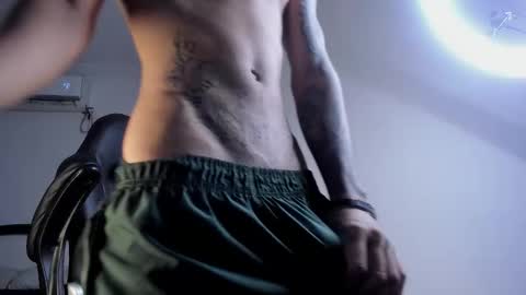 Snapshot of snakebutterfly chatting on September 9, 2025, 7:52 am snakebutterfly online show from September 9, 2025, 7:52 am