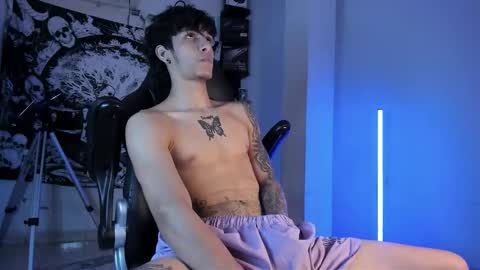 Snapshot of snakebutterfly chatting on December 1, 2025, 7:13 am snakebutterfly online show from December 1, 2025, 7:13 am