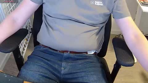 Sneakybill online show from January 13, 2026, 7:24 am