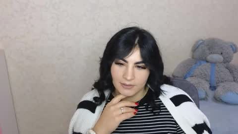 Snapshot of snickertail chatting on October 3, 2025, 3:20 pm Olivia online show from October 3, 2025, 3:20 pm