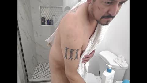 Snapshot of snizniz chatting on December 16, 2024, 11:07 pm snizniz online show from December 16, 2024, 11:07 pm