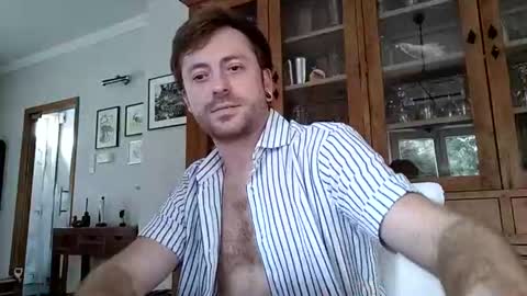 snoecks online show from July 24, 2026, 5:55 pm