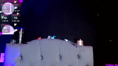 IG     OF red moonn online show from February 4, 2026, 4:07 am