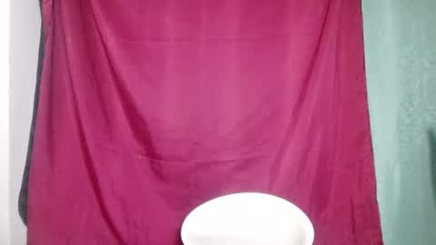 Snapshot of snow_sweet chatting on February 18, 2026, 7:04 am snow_sweet online show from February 18, 2026, 7:04 am