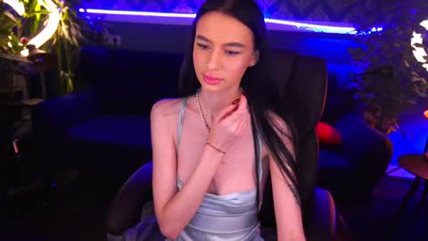 snow_whiteeex online show from January 31, 2025, 2:28 pm