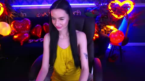 snow_whiteeex online show from February 11, 2025, 2:24 pm