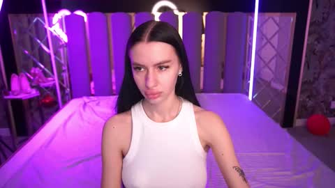 snow_whiteeex online show from March 30, 2026, 5:41 am