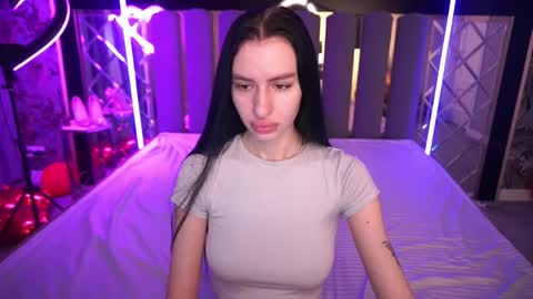 snow_whiteeex online show from April 2, 2026, 5:38 am