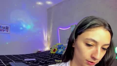 snowbabyxox online show from November 11, 2025, 8:53 pm