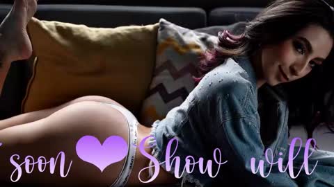 snowbabyxox online show from November 16, 2025, 9:53 pm