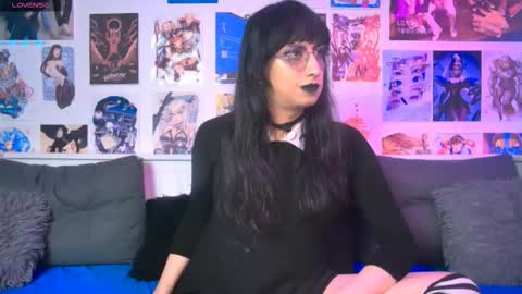 Snow and Bubble online show from November 1, 2025, 4:53 pm