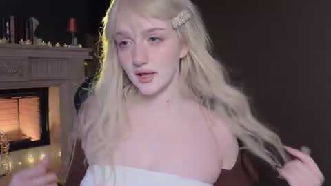 Ellie online show from July 18, 2026, 5:22 am
