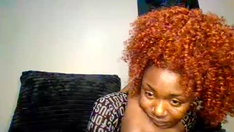 Snapshot of snowie_eyes chatting on June 24, 2026, 8:41 pm Snowie eyes online show from June 24, 2026, 8:41 pm