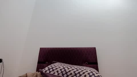 Snapshot of so_love_it chatting on December 23, 2024, 8:33 am so_love_it online show from December 23, 2024, 8:33 am