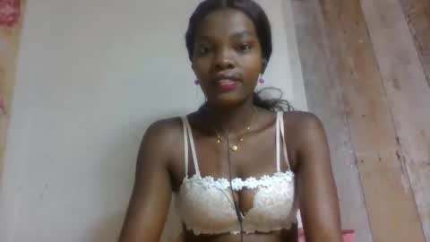 soariziky online show from March 19, 2026, 5:33 am