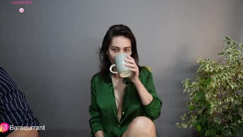 Yesenia online show from February 9, 2025, 1:46 pm