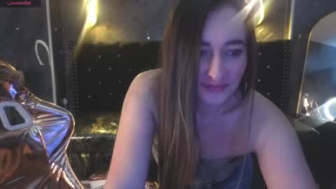 soffi_betacur_b online show from October 7, 2025, 3:14 am