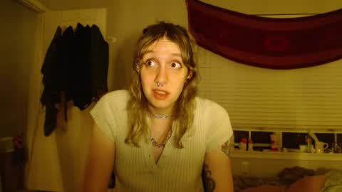 Snapshot of soffpurr chatting on October 30, 2025, 5:20 am Lilytea online show from October 30, 2025, 5:20 am