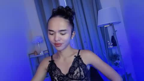 Snapshot of sofhia_love chatting on June 13, 2026, 5:49 am sofhia_love online show from June 13, 2026, 5:49 am