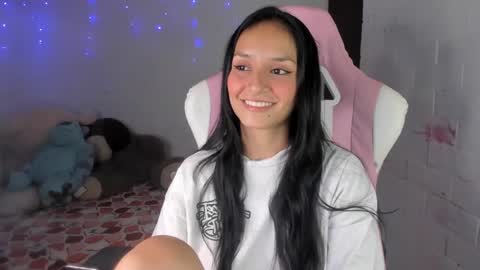 sofia online show from October 8, 2025, 5:05 am