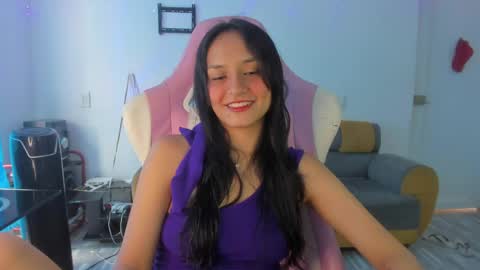 sofia online show from April 7, 2026, 6:19 pm