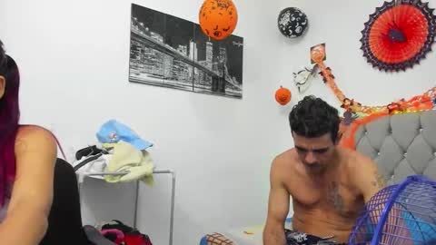 Snapshot of sofi_and_santy chatting on November 4, 2025, 11:48 pm SOFI AND SANTY online show from November 4, 2025, 11:48 pm