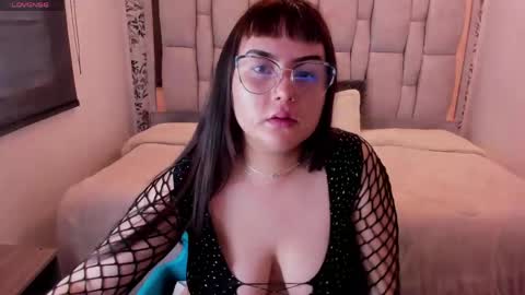 SOFI BLAKE online show from May 11, 2026, 12:33 pm