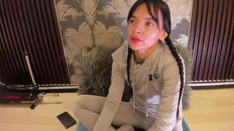 Snapshot of sofi_lassa_ chatting on March 16, 2026, 12:38 am SOFIA online show from March 16, 2026, 12:38 am