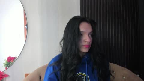 Snapshot of sofi_lassa_ chatting on April 9, 2026, 1:16 am SOFIA online show from April 9, 2026, 1:16 am