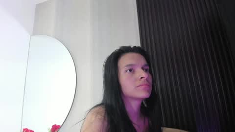 Snapshot of sofi_lassa_ chatting on April 9, 2026, 9:47 am SOFIA online show from April 9, 2026, 9:47 am