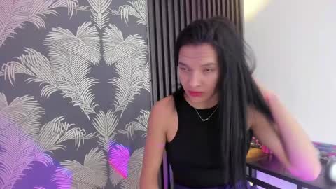 Snapshot of sofi_lassa_ chatting on April 20, 2026, 1:41 am SOFIA online show from April 20, 2026, 1:41 am