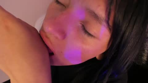 Snapshot of sofi_lassa_ chatting on April 29, 2026, 1:59 pm SOFIA online show from April 29, 2026, 1:59 pm