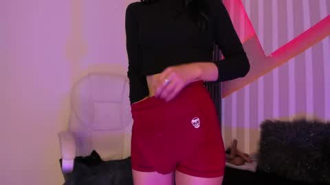 Snapshot of sofi_lassa_ chatting on May 1, 2026, 1:32 am SOFIA online show from May 1, 2026, 1:32 am