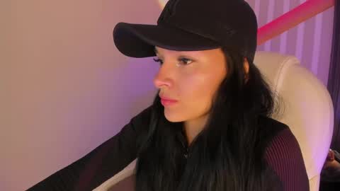 Snapshot of sofi_lassa_ chatting on May 18, 2026, 2:07 am SOFIA online show from May 18, 2026, 2:07 am