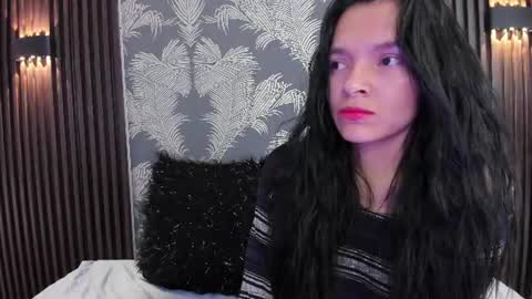 Snapshot of sofi_lassa_ chatting on June 18, 2026, 9:58 am SOFIA online show from June 18, 2026, 9:58 am
