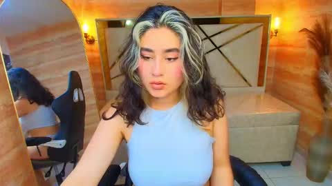 Snapshot of sofi_r_ chatting on December 4, 2025, 7:55 pm sofi_r_ online show from December 4, 2025, 7:55 pm