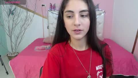 sofi_san online show from September 15, 2025, 1:55 pm