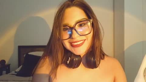 Snapshot of sofia_bloom8 chatting on May 16, 2026, 1:46 am Call me Sofi Welcome online show from May 16, 2026, 1:46 am