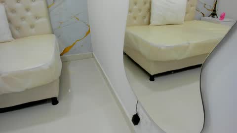 Snapshot of sofia_echeverri chatting on April 21, 2026, 11:27 am sofia_echeverri online show from April 21, 2026, 11:27 am