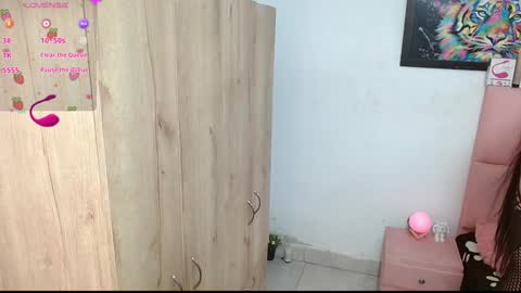 Snapshot of sofia_gold_ chatting on January 28, 2025, 8:15 pm sofia online show from January 28, 2025, 8:15 pm