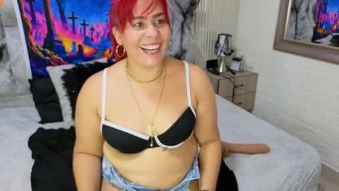 sofia gutierrez   online show from October 28, 2025, 3:54 am