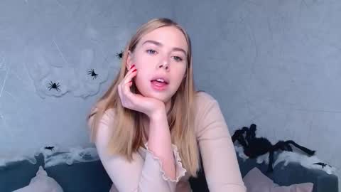 Sofia here online show from October 6, 2025, 12:19 am
