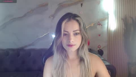 Snapshot of sofia_nova_tf chatting on February 22, 2026, 1:31 pm sofi online show from February 22, 2026, 1:31 pm