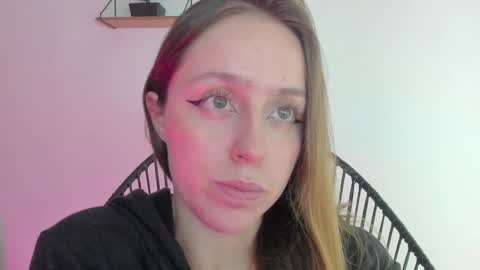     online show from December 21, 2024, 6:19 am