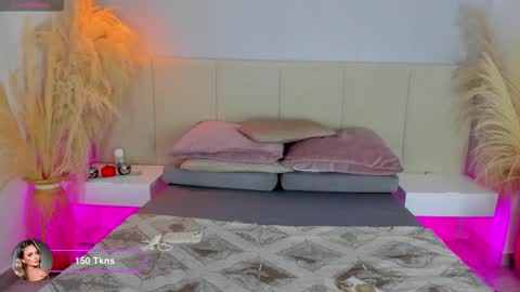 SOFIA PAMELA online show from February 5, 2026, 7:40 pm