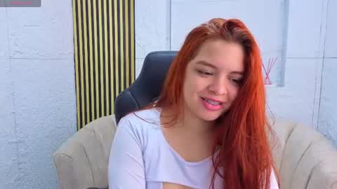 Snapshot of sofia_red_cn chatting on June 19, 2026, 1:37 pm sofia_red_cn online show from June 19, 2026, 1:37 pm