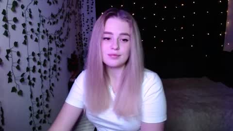 sofia_rosemary online show from February 18, 2025, 12:39 pm