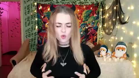 sofia_rosemary online show from November 27, 2025, 12:51 pm