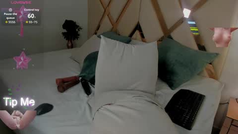 Snapshot of sofia_samuels chatting on May 13, 2026, 12:08 am Sofia Samuels online show from May 13, 2026, 12:08 am