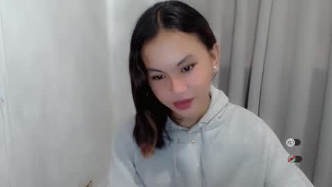 sofia_sweetheart18 online show from November 28, 2025, 1:08 am